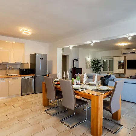 D&d Starigrad Paklenica